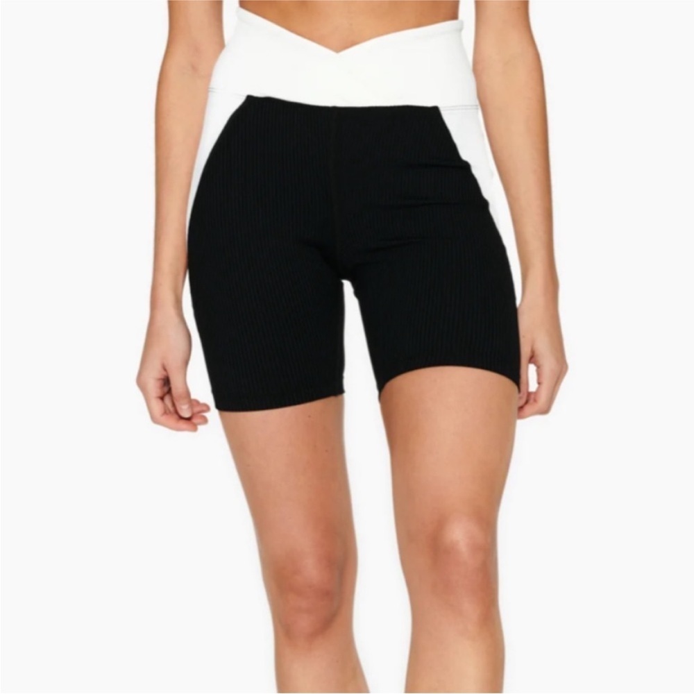 Year of Ours // Ribbed Studio Biker Short - Picture 6 of 9